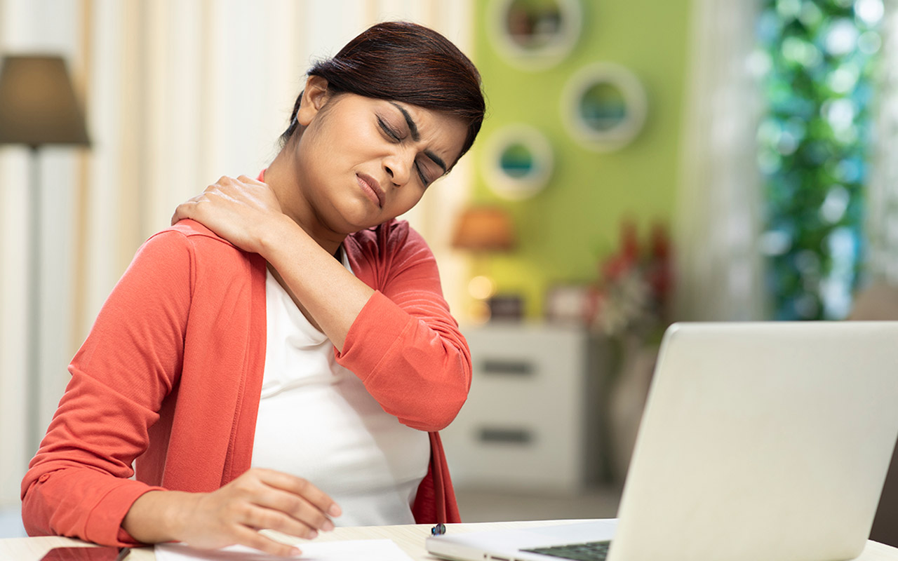 Image of woman with neck discomfort